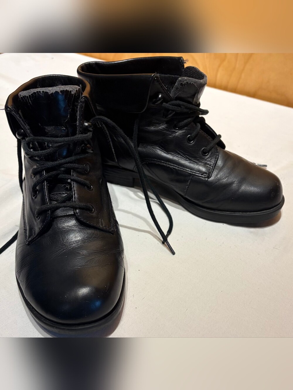 Earth Shoes Black Leather Lace-Up Comfort Ankle Boots - Size 7 1073